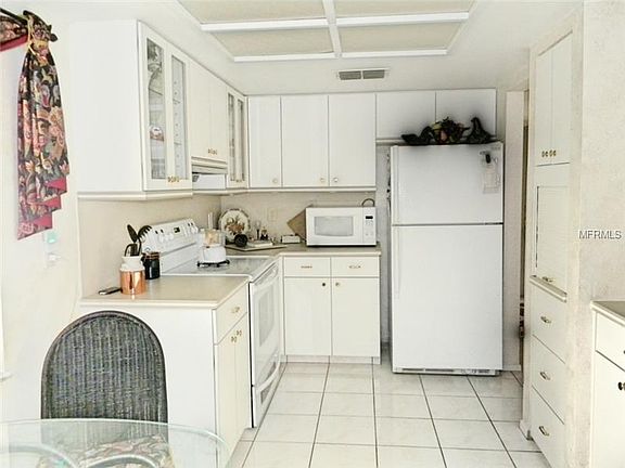 5th image of 3402 Thalia Ct #104