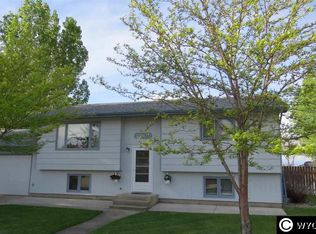 2001 Circle Rd, Worland, WY 82401