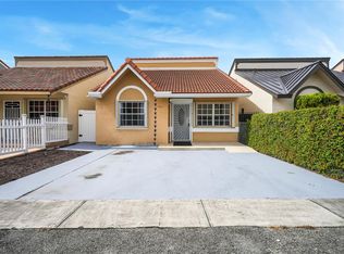 7462 W 29th Way, Hialeah, FL 33018