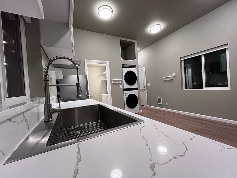 203 Portage Ave #1 — Photo 2