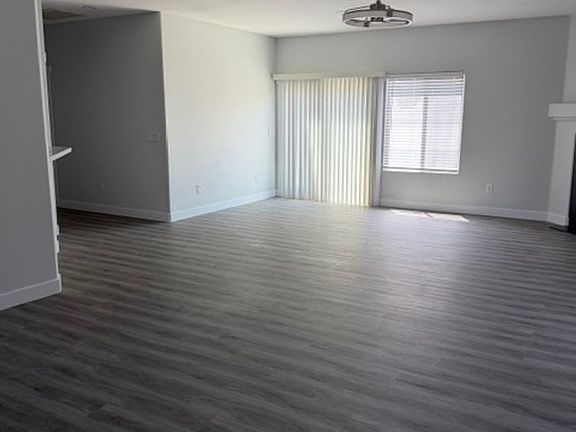 3rd image of 1071 Village Knoll Dr
