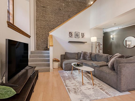 4th image of 600 Broadway Ave NW #33