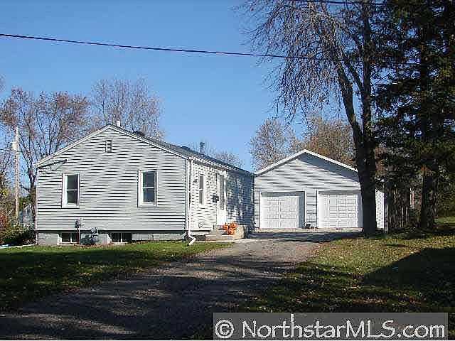 2nd image of 1093 ST PAUL Road