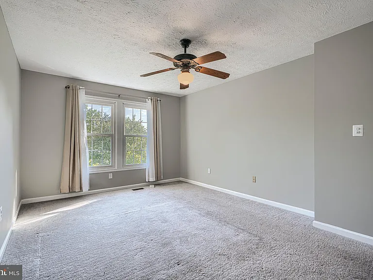 8301 Whitebark Ct — Photo 29