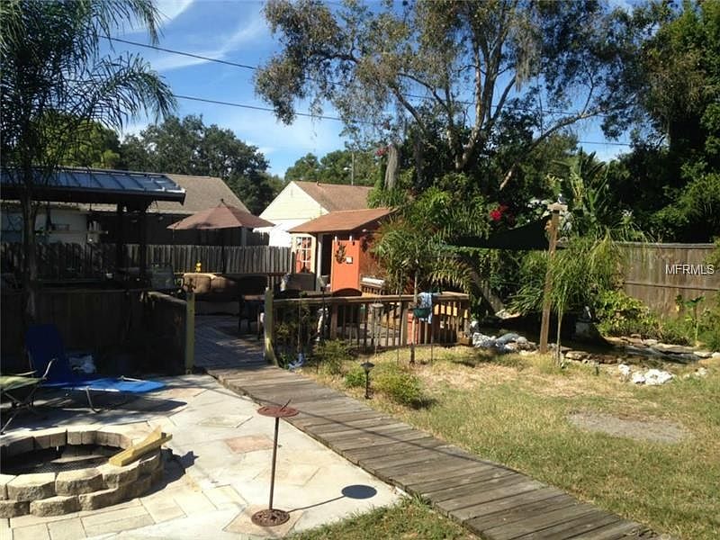 2nd image of 6805 W Adams St