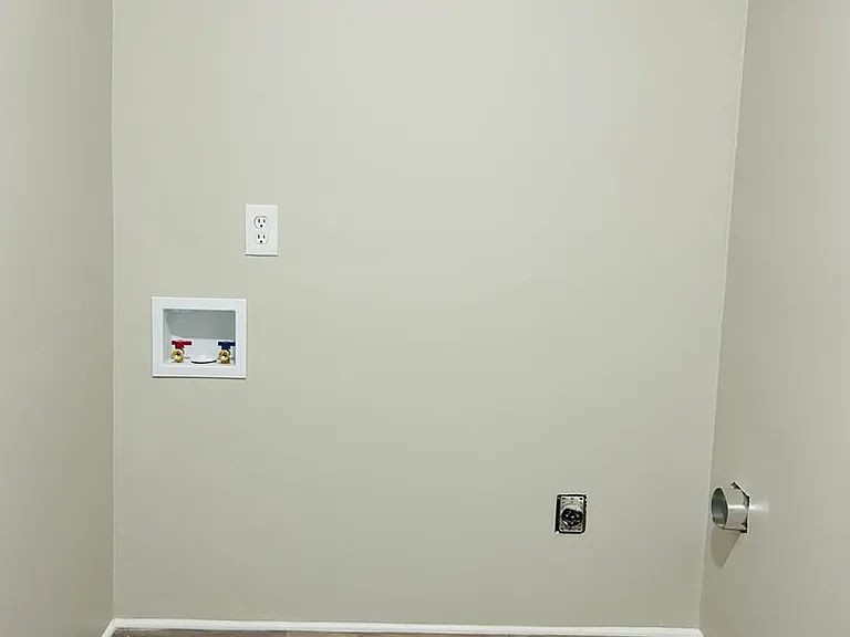 6165 Radford Dr — Photo 16