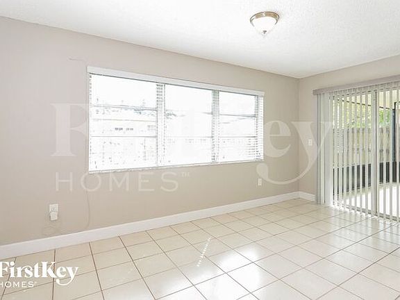 5th image of 3001 Midland Pl