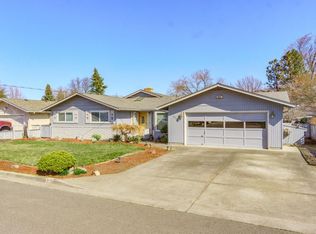 313 S Rose St, Phoenix, OR 97535