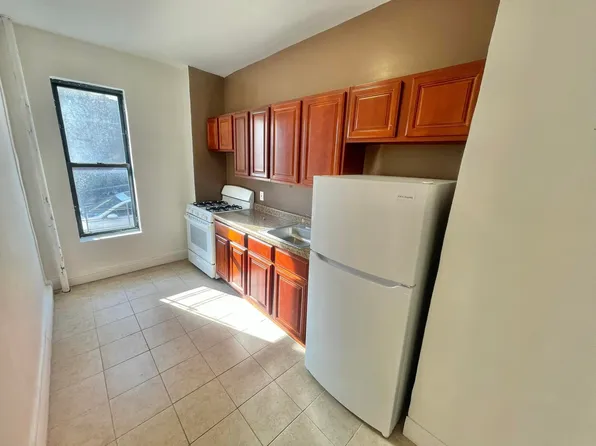 8414 Fourth Avenue image 1 of 7