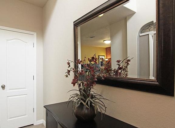 5th image of 1729 Westmeadow Trl