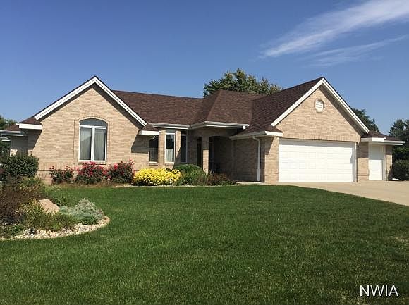1st image of 833 Meadow Dr