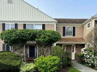 39 Tower Hill Rd APT 1A, Osterville, MA 02655