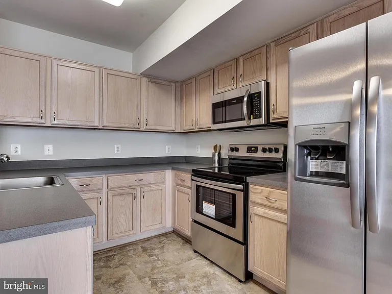 12806 Rexmore Dr #12806 — Photo 14
