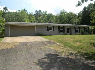 649 Carothers Ln, Russellville, AR 72802