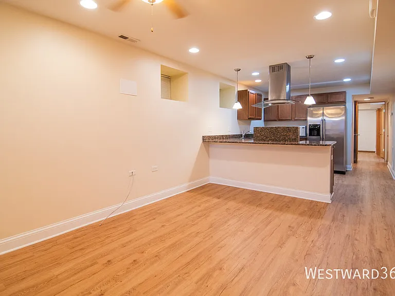 1546 N Mohawk St #1 — Photo 6