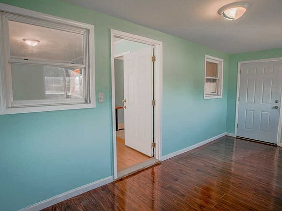 5th image of 2305 N Tibbs Ave
