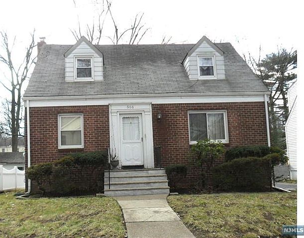 2nd image of 566 North St