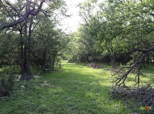 320 Hillcrest Ln, Dale, TX 78616