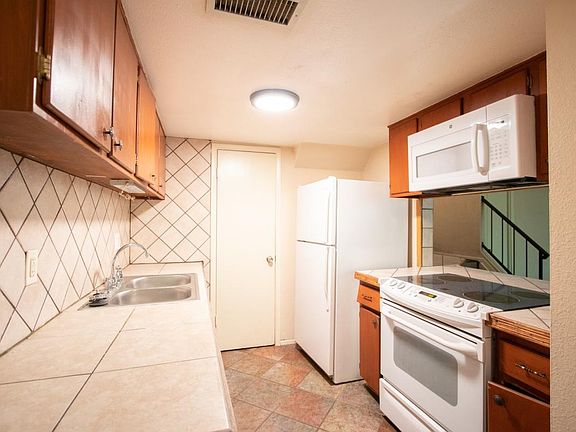 5th image of 3405 W Echo Ln