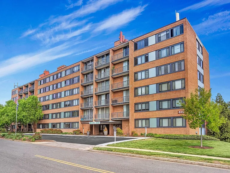 Parc View Apartments — Photo 18