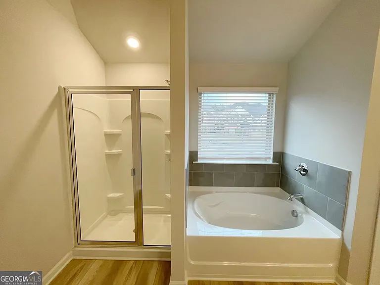 928 Yancey Ct — Photo 14