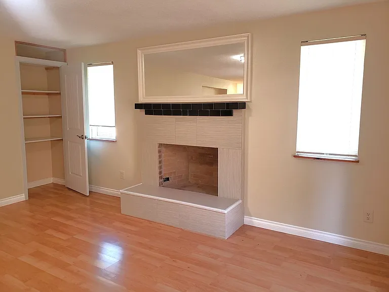 212 NE 175th Ave — Photo 8