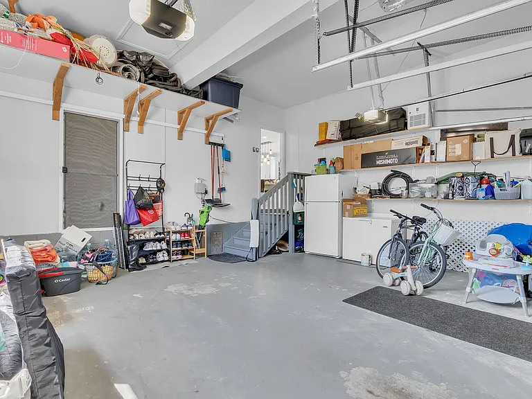95 Erin Dr — Photo 34