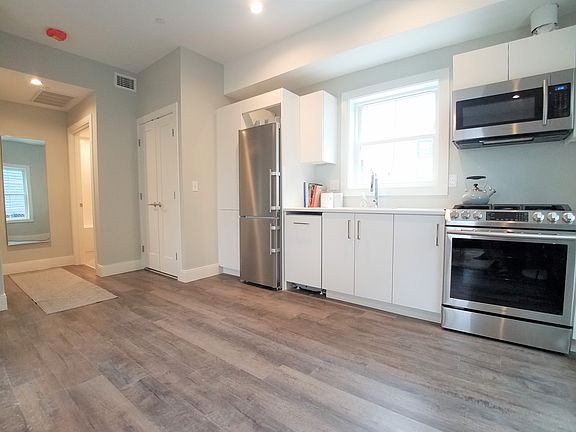 4th image of 265 Walden St #265