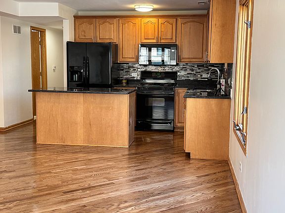 4th image of 3138 Oak Park Ave #2