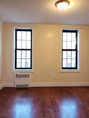 Rented by Signature Property Realty | media 14