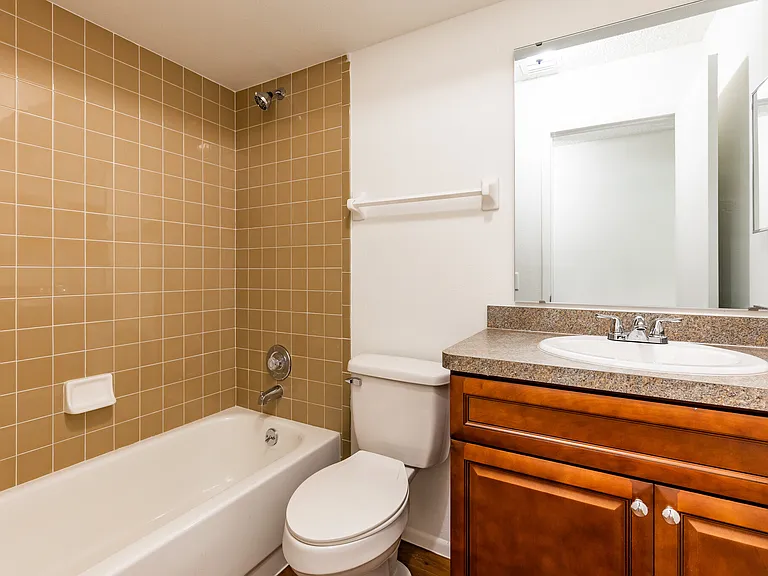 Timberland Apartments — Photo 7