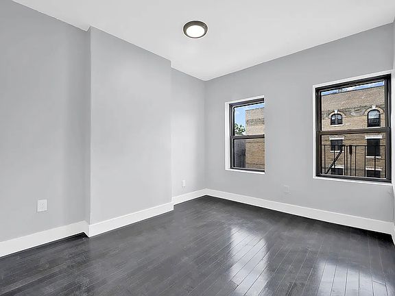 3rd image of 1829 Park Pl #4