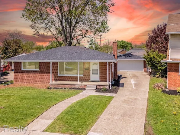 6639 Sharon St, Garden City, MI 48135