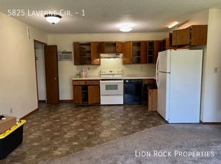 5825 Laverne Cir APT 1, Baxter, MN 56425