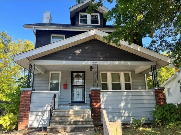 919 Hamlin St, Akron, OH 44320