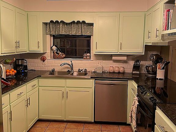 3rd image of 3317 Whippoorwill Ln
