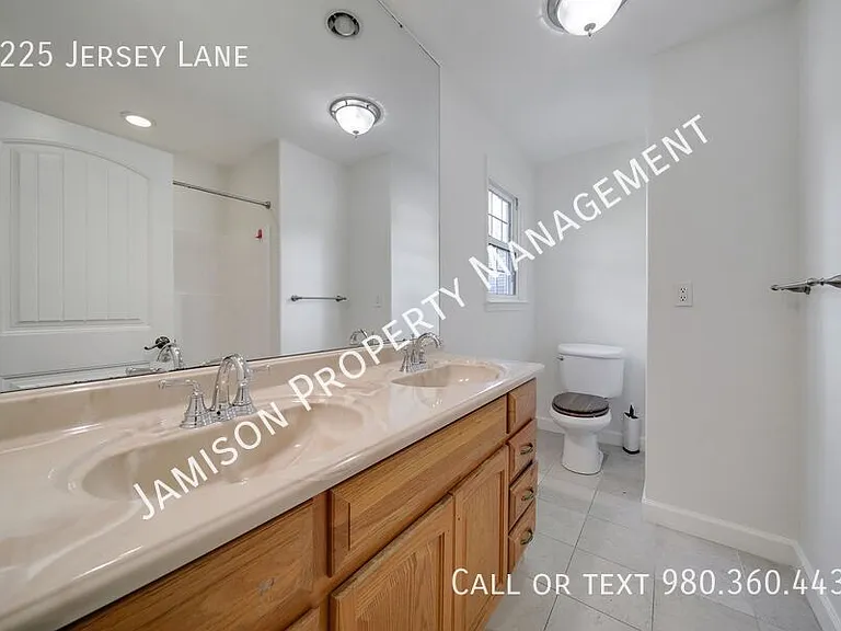 1225 Jersey Ln — Photo 23