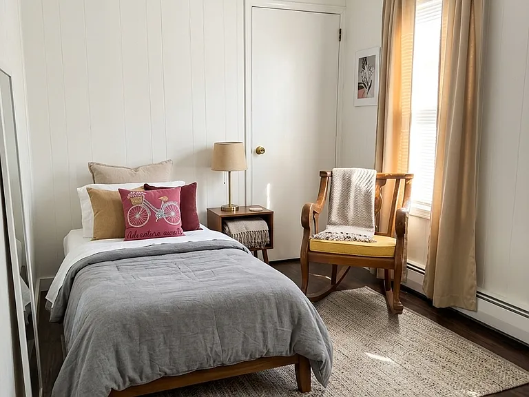 129 Main St #2 — Photo 4