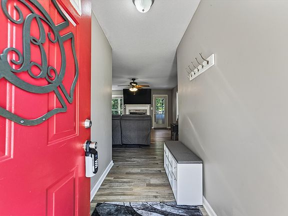 5th image of 3475 Eastridge Rd
