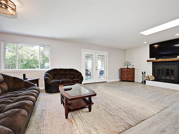 5th image of 120 Baylor Dr