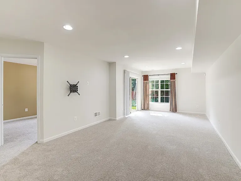 42653 Chisholm Dr — Photo 42