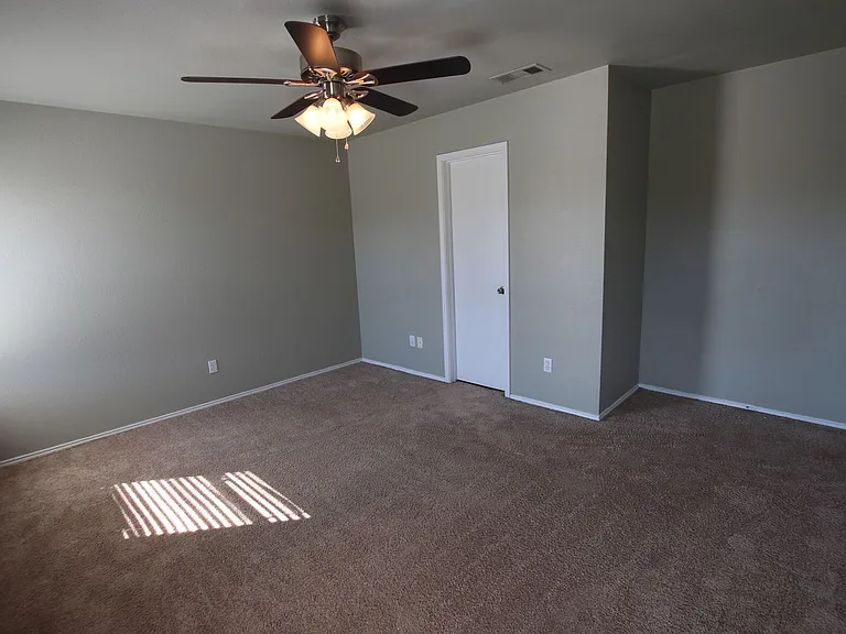 204 Willow Rd — Photo 17