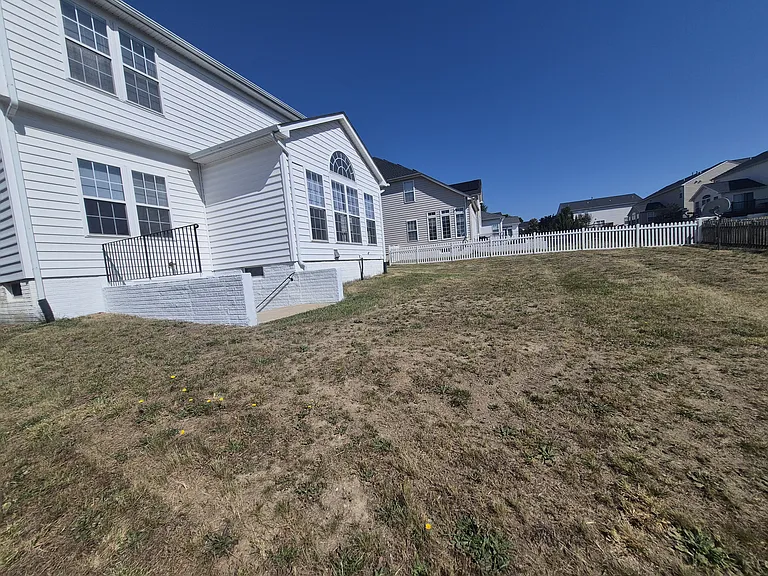 5207 Linden Dr — Photo 34