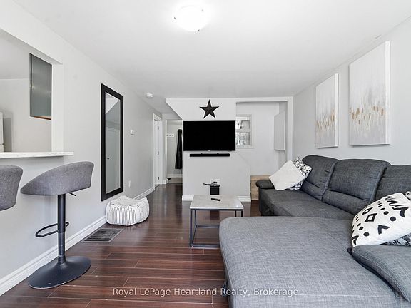 5th image of 20 William St S