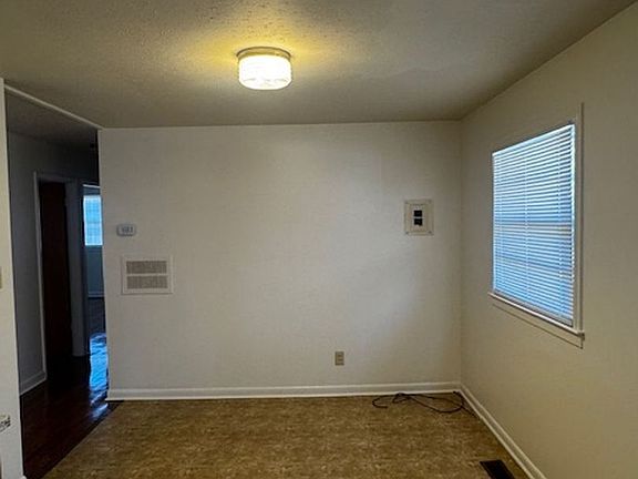 3rd image of 1305 E 13th St
