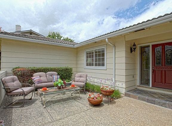 3rd image of 19805 Oakhaven Dr