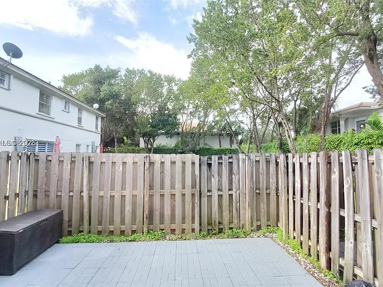 3976 SW 157th Ave #219 — Photo 22