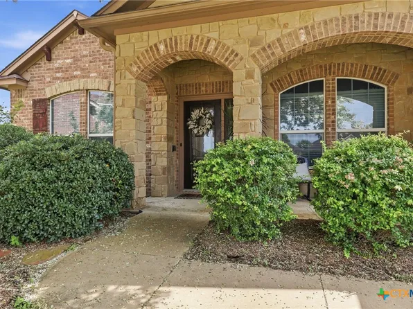 106 Sky Ct, Victoria, TX 77904