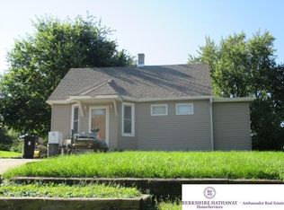 3417 Arbor St, Omaha, NE 68105