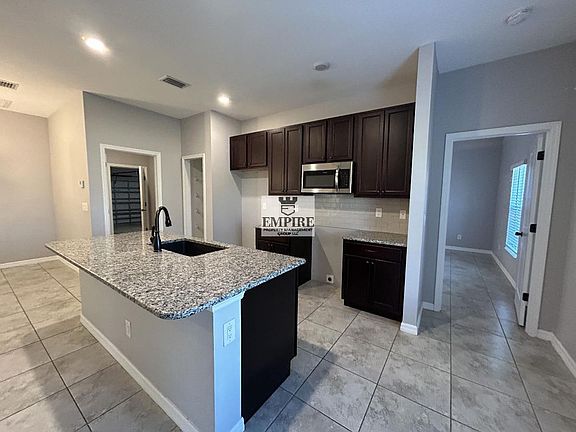 4th image of 1405 NE 43rd Ter